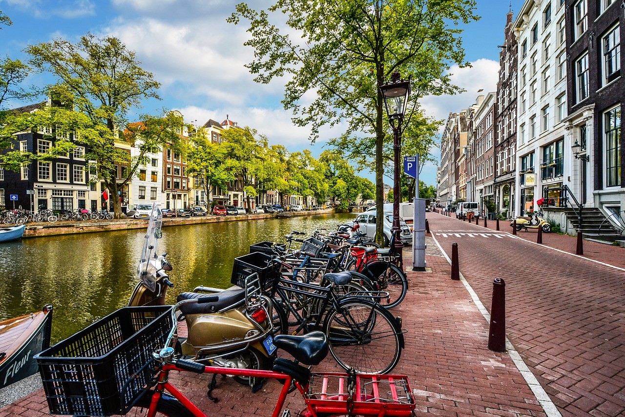 Hey Expat! Need To Move Home In Amsterdam? Here Is How | ScanMovers.com/en